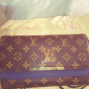 Louie vuttion wallet